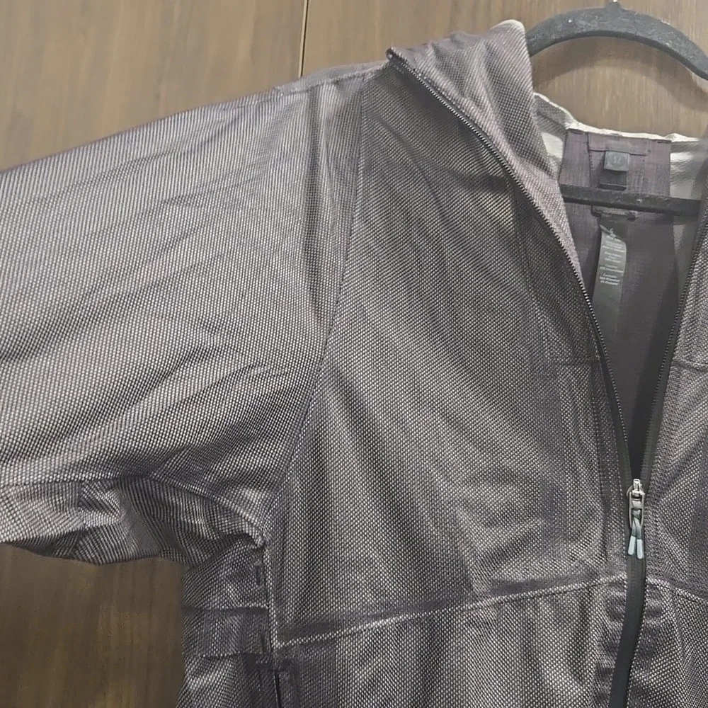 Lululemon-Lab Men's Saura Jacket Black Granite-Size Small